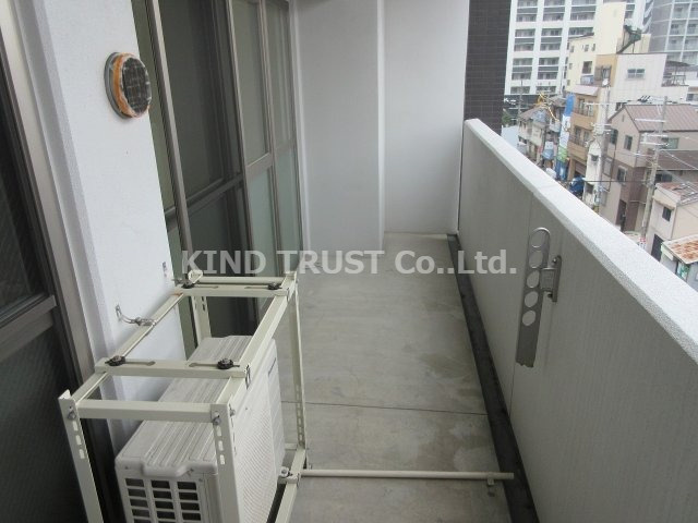 ルミエール北梅田のバルコニー