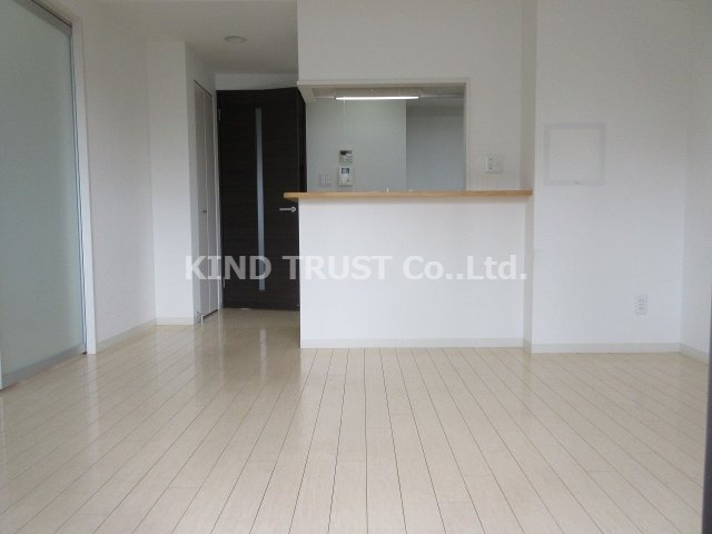 ルミエール北梅田の居間・リビング