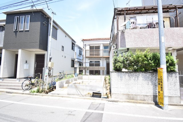 【外観】 | 南道路に面した明るい３LDK | 販売現地 2022年9月完成予定