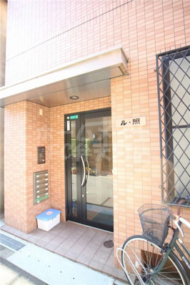 【エントランス】 | ル・照 | 毎日通るエントランスはこのようになっています