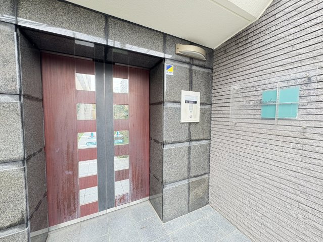 ラ・パラドール中山のエントランス