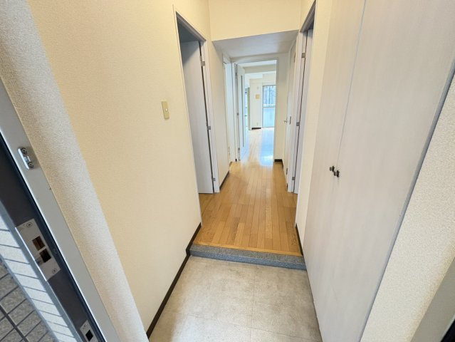 ラ・パラドール中山の玄関