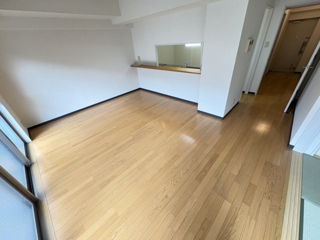 ラ・パラドール中山の居間・リビング