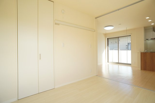 パインカーサの寝室|※反転タイプの間取です。