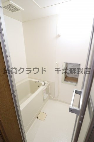 宍倉コーポ3号館の浴室|ゆったり過ごせるお風呂です