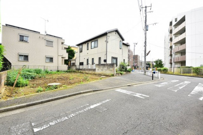 【前面道路含む現地写真】