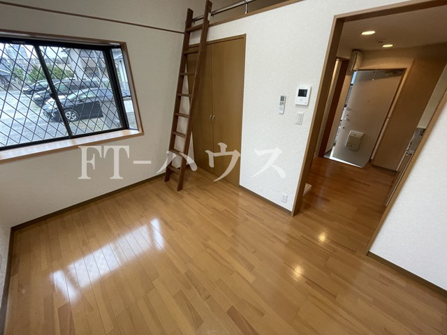 ノイエＪの居間・リビング
