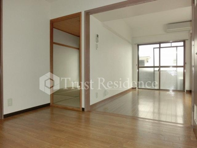 【居間・リビング】 | サンイーストひぐち