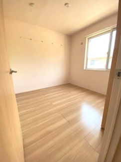 【寝室】 | カーサイルフィオーレC