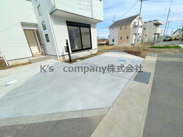 小田原市久野　新築戸建6号棟の駐車場|カースペース2台駐車可能