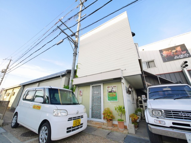 横井店舗の外観