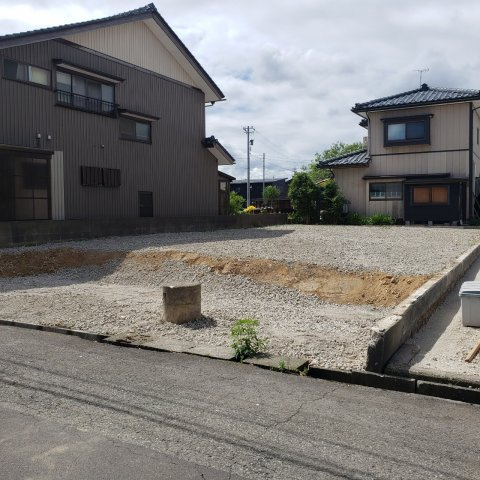 鯖江市糺町　土地