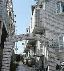 ローズアパートＱ３７のエントランス