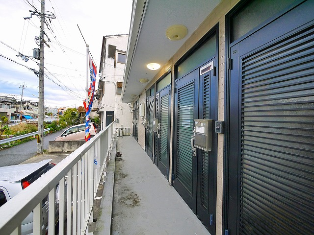 R-15郡山ハイツのその他共用部分|宅配ロッカーついています