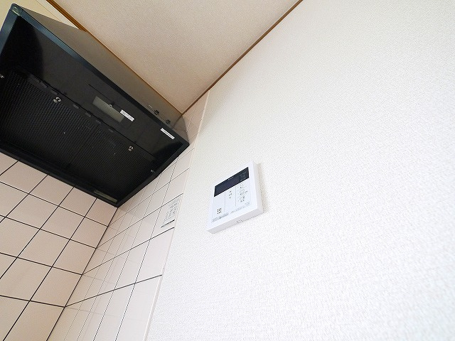 R-15郡山ハイツの設備|給湯機です