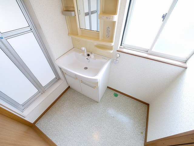 R-15郡山ハイツの洗面所|脱衣スペースもあります