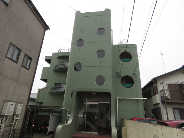 新宿ロイヤルマンションの外観
