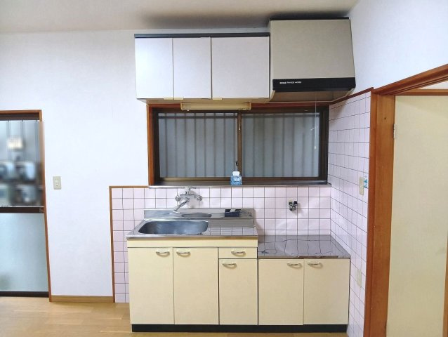 武田マンション棟割のキッチン|コンパクトなキッチンで掃除もラクラク