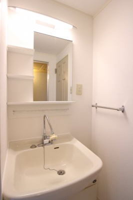 【洗面所】 | シティライフ多聞 | ※同建物別部屋参考写真です。