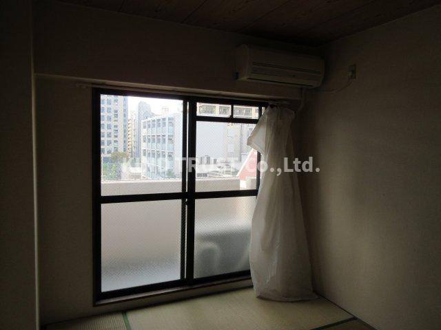 メゾン・リッチの和室|和室ならではの温かな和の空間で寛ぎの時間を過ごせます