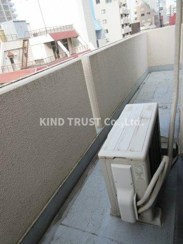 メゾン・リッチのバルコニー|外からの目が気にならないバルコニーで洗濯物が干せます