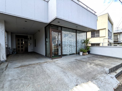 【外観】 | 秦野市南矢名　店舗付き住宅 | 店舗部分