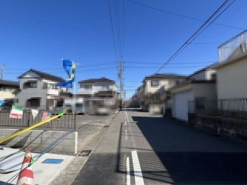 高浜市田戸町21-2期新築分譲住宅　2号棟の前面道路含む現地写真|高浜市田戸町21-2期新築分譲住宅前面道路写真です。南東側公道約5.8ｍ接道
