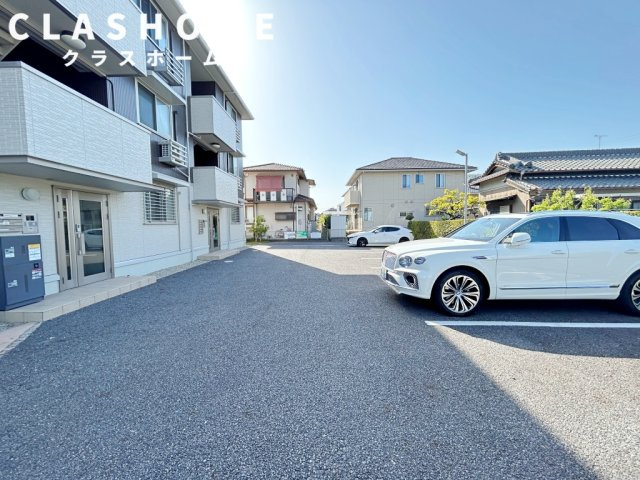 グレース雅　Ｂ棟　　刈谷市近郊の賃貸はクラスホーム刈谷店の駐車場