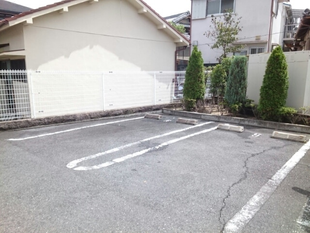 アプローズの駐車場