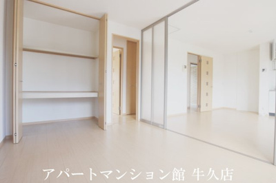 【洋室】 | リヴェール東山