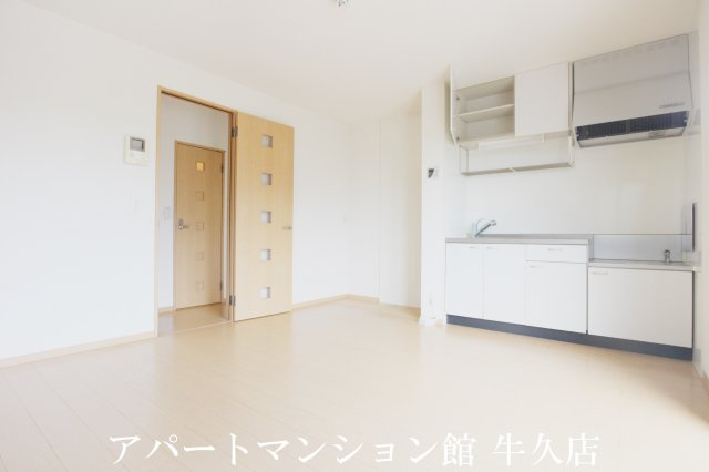 リヴェール東山の居間・リビング