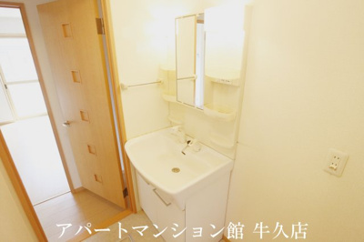 【独立洗面台】 | リヴェール東山