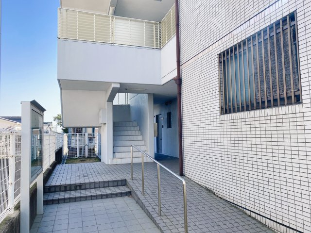 ユートピアタウン南館のエントランス