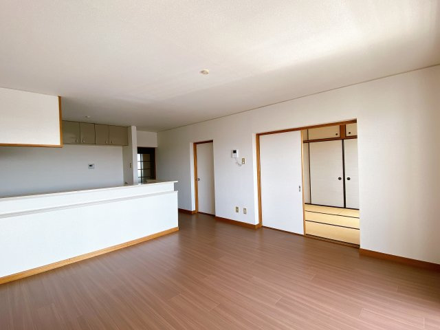 ユートピアタウン南館の居間・リビング