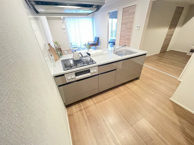 江東区東雲１丁目の賃貸マンションのその他|キッチン同反転タイプ・・家具等は付きません