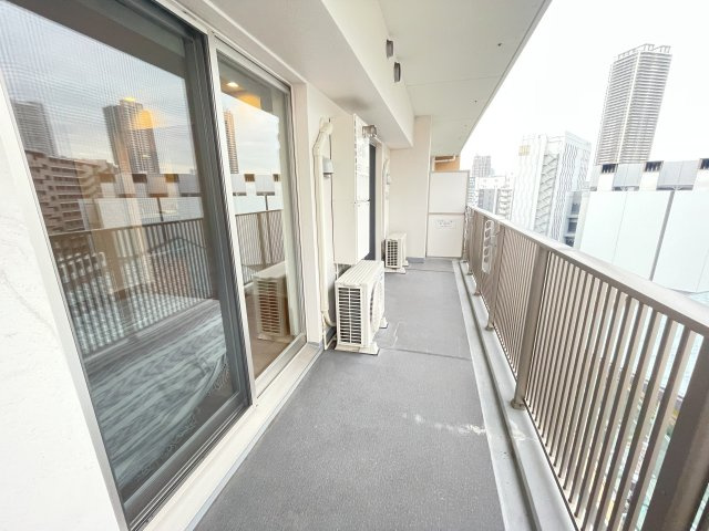 江東区東雲１丁目の賃貸マンションのバルコニー