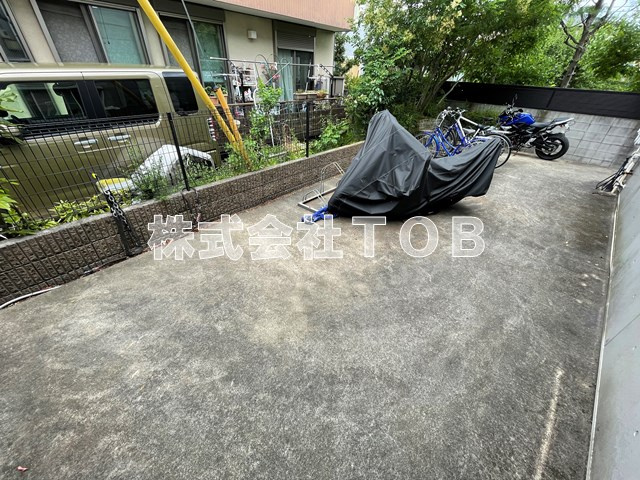 【その他共用部分】 | セレ千歳烏山 | 自転車置き場