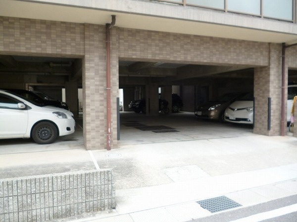ベアーズ土山の駐車場