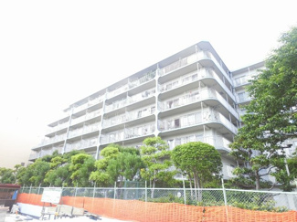 【外観】 | 総戸数７９戸、昭和５６年５月築、管理人は住込勤務につき管理体制良好です♪