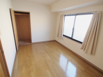 第２山幸マンションの洋室