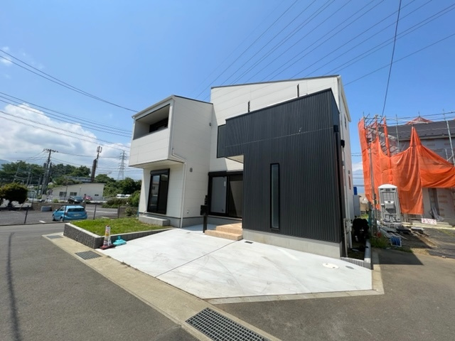 小田原市久野　新築戸建９号棟の外観|駐車場