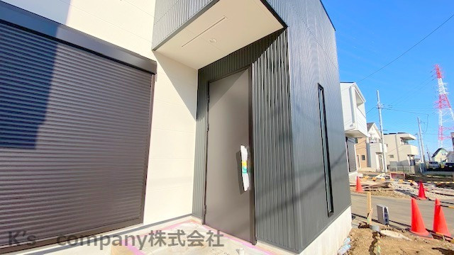 小田原市久野　新築戸建９号棟の外観|玄関