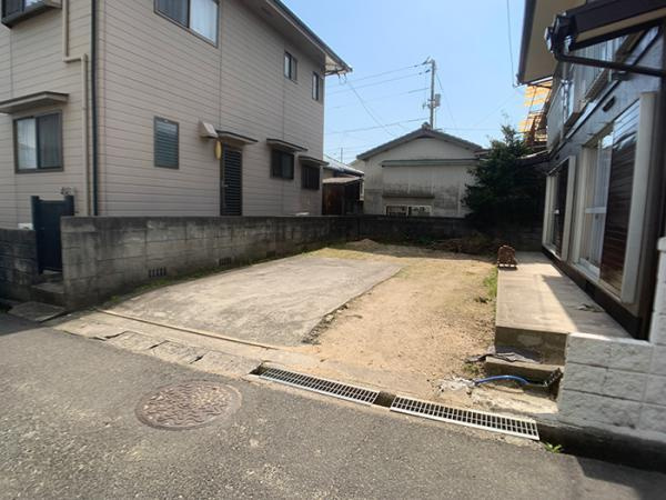 岡山市中区平井　リフォーム済み　中古一戸建ての駐車場
