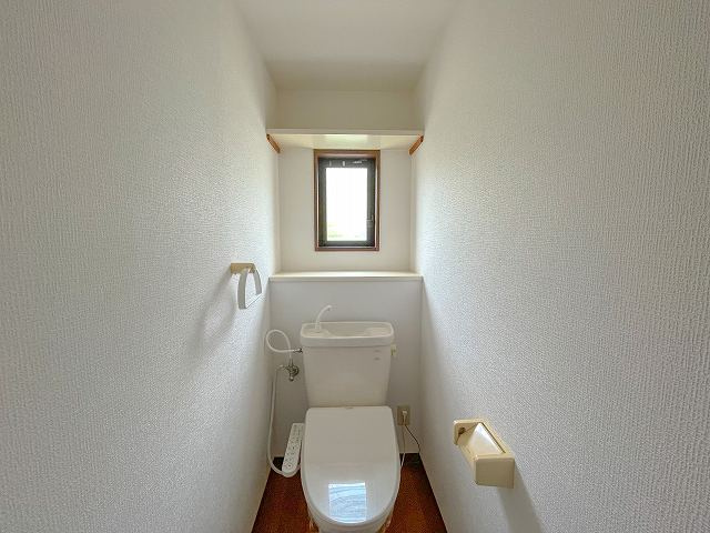 フォブール深田のトイレ|落ち着いた色調のトイレです