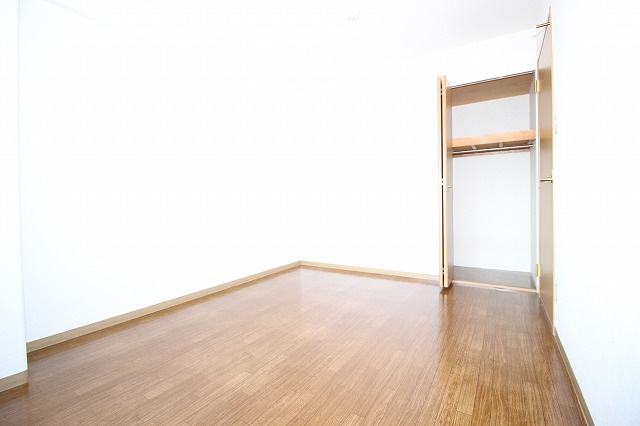 クレストの洋室|洋室です