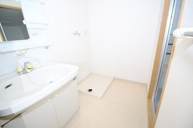 クレストの洗面所|スペースが確保できる洗面所です