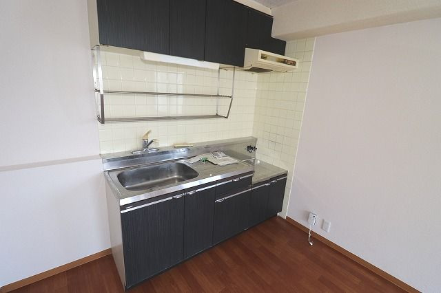 グランリーオのキッチン|こちらの居間で趣味の時間をお楽しみください