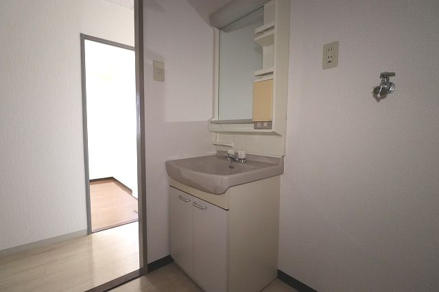 グランリーオの独立洗面台|独立洗面化粧台付き