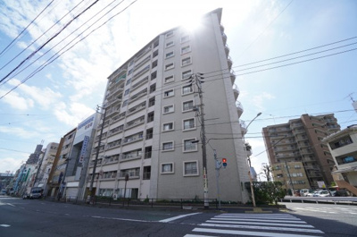 【外観】 | 京急西広島マンション（リノベ済） | 現地（2022年7月28日10:00頃）撮影