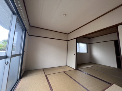 【和室】 | 第1サンフローラルハイツ | 畳の上でゆっくりとくつろげる和室です